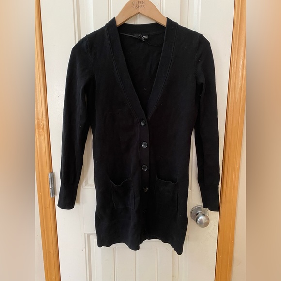 H&M black long cardigan ⭕️3/$15⭕️ - Picture 1 of 3